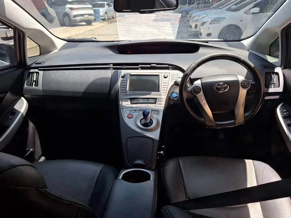 2012 Toyota Prius III 3