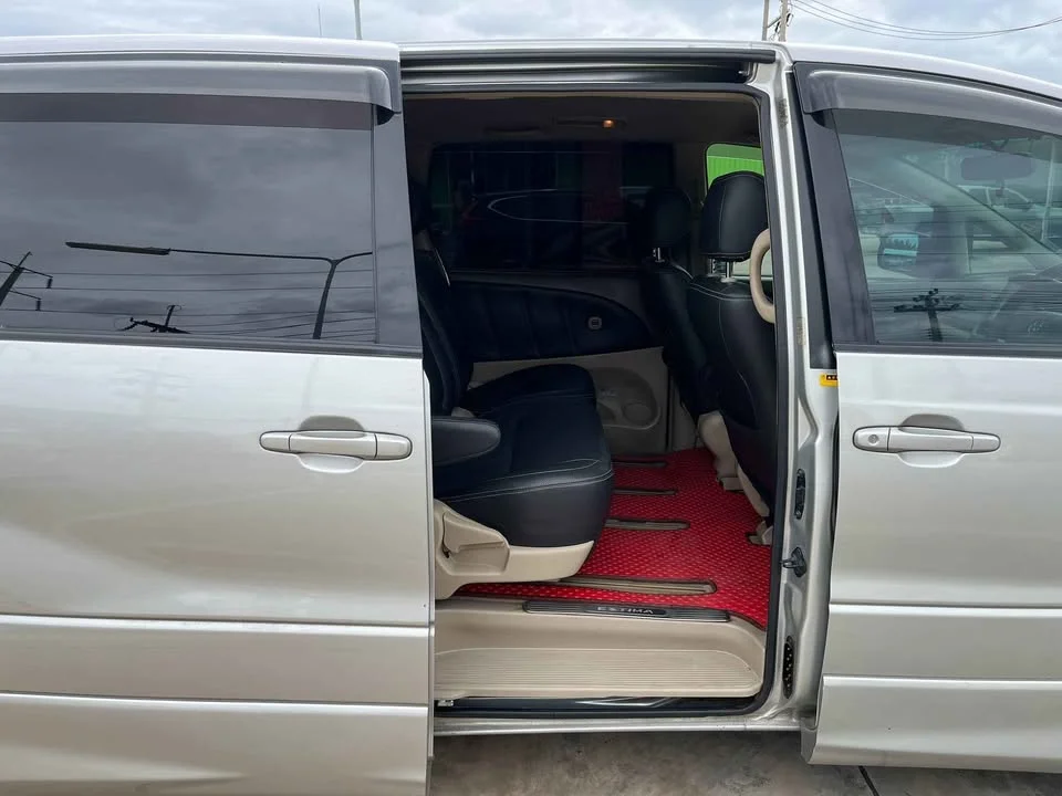 2004 Toyota Estima II 3