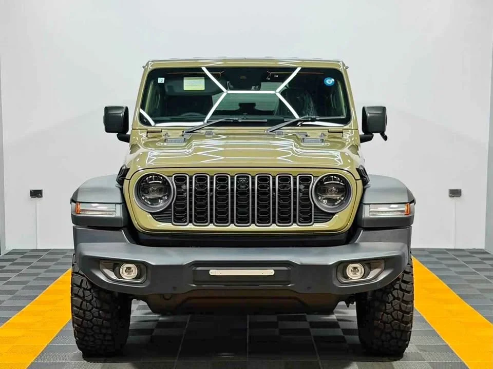2025 Jeep Wrangler JL 3