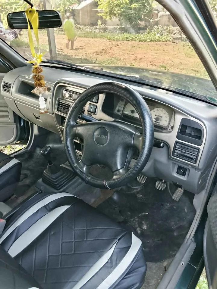 2002 Isuzu Faster Dragon Eyes III 2
