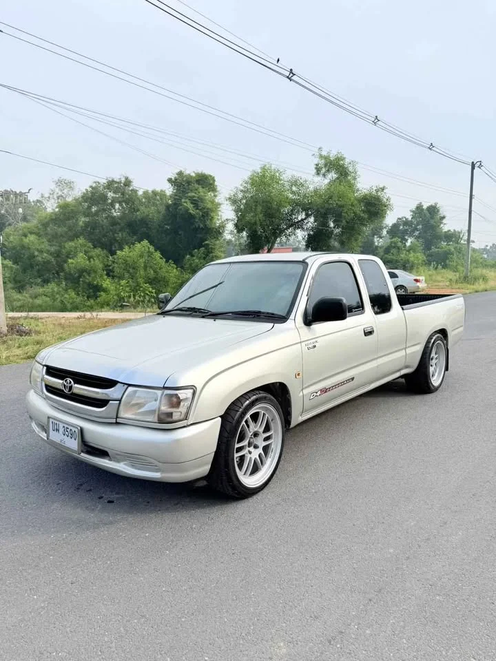 2004 Toyota Hilux Tiger VI 2