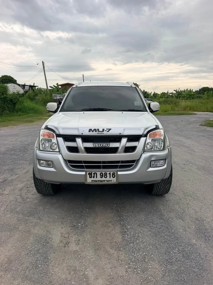 2006 Isuzu MU-7 3