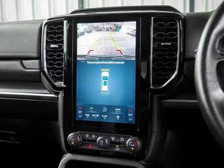 2023 Ford Everest III 2