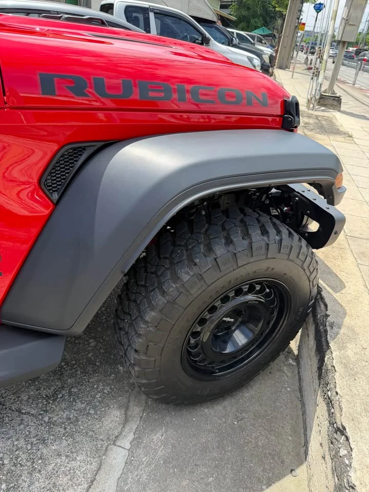 2024 Jeep Wrangler JL 3