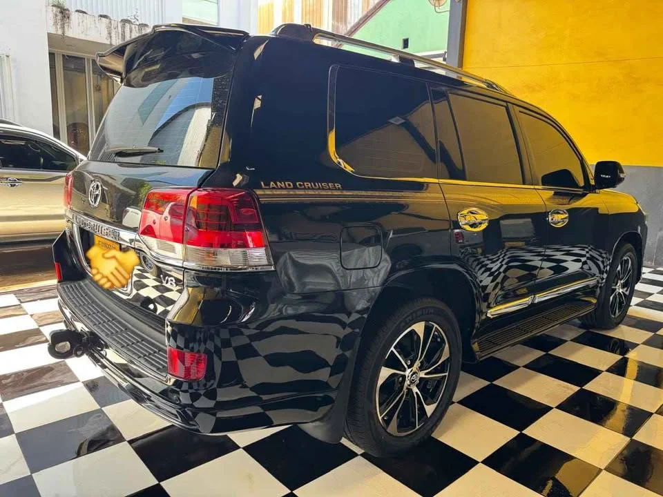 2017 Toyota Land Cruiser J200 3