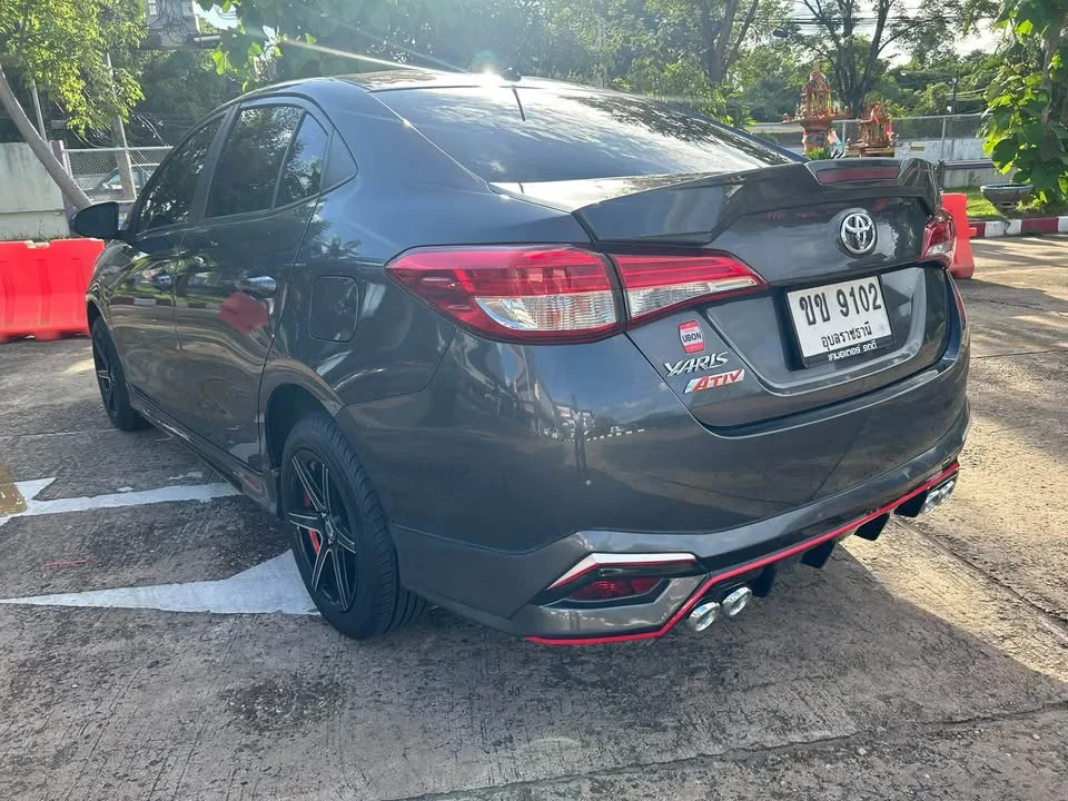 2021 Toyota Yaris ATIV III 3