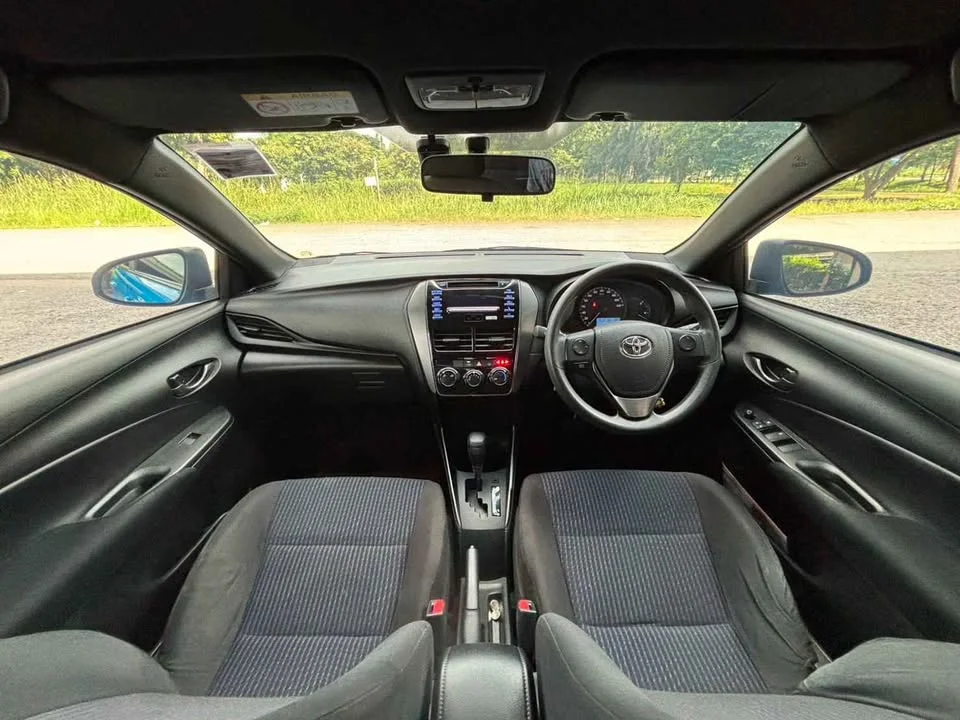 2022 Toyota Yaris III 2