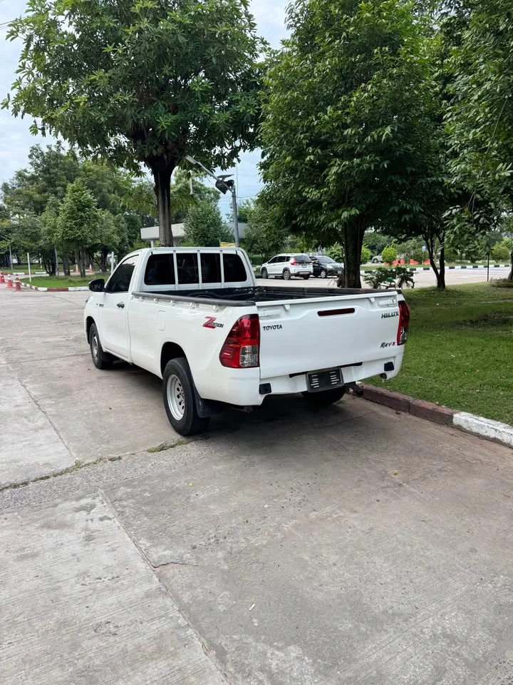 2021 Toyota Hilux VIII 3