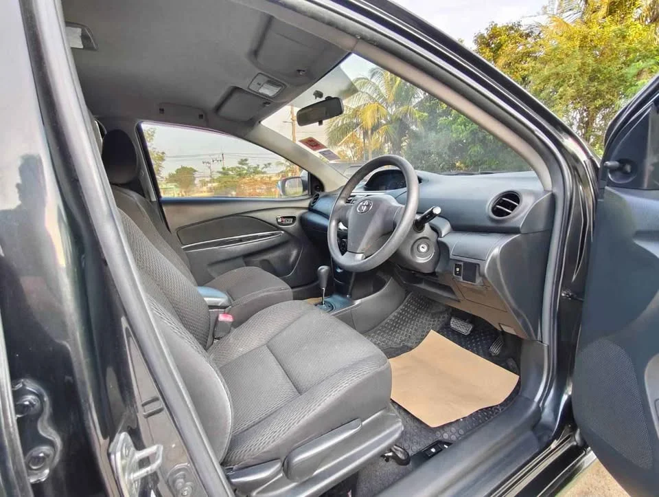 2010 Toyota Vios II 3