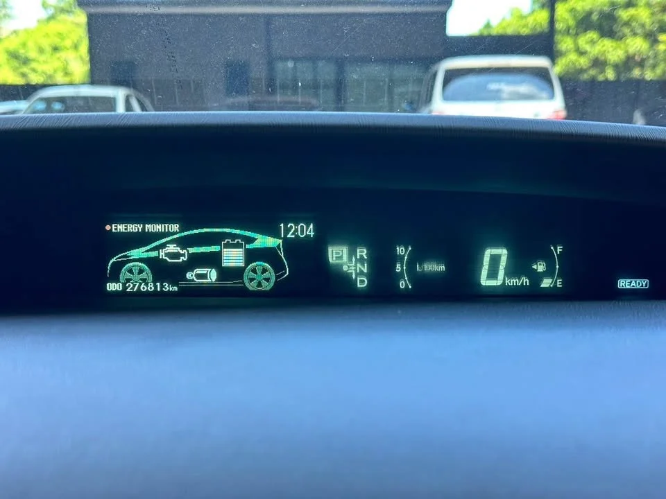 2010 Toyota Prius III 2