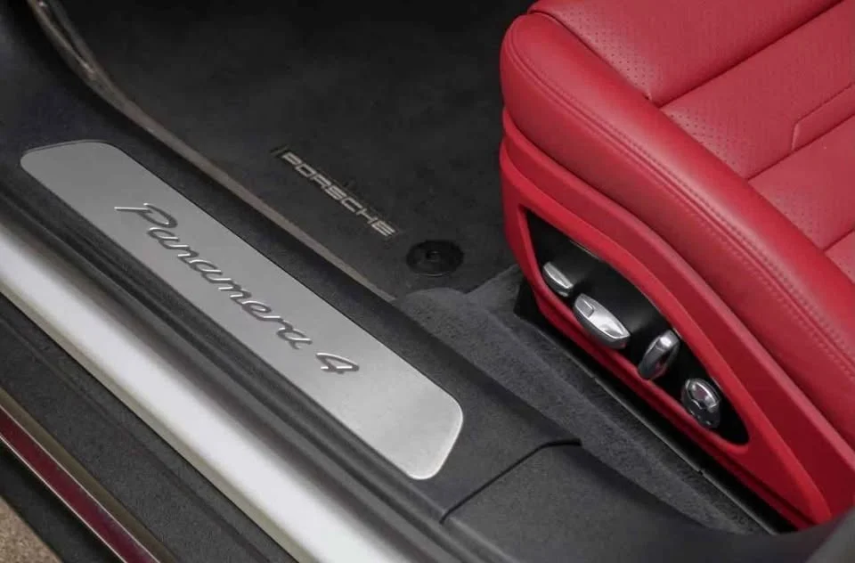 2020 Porsche Panamera II 3