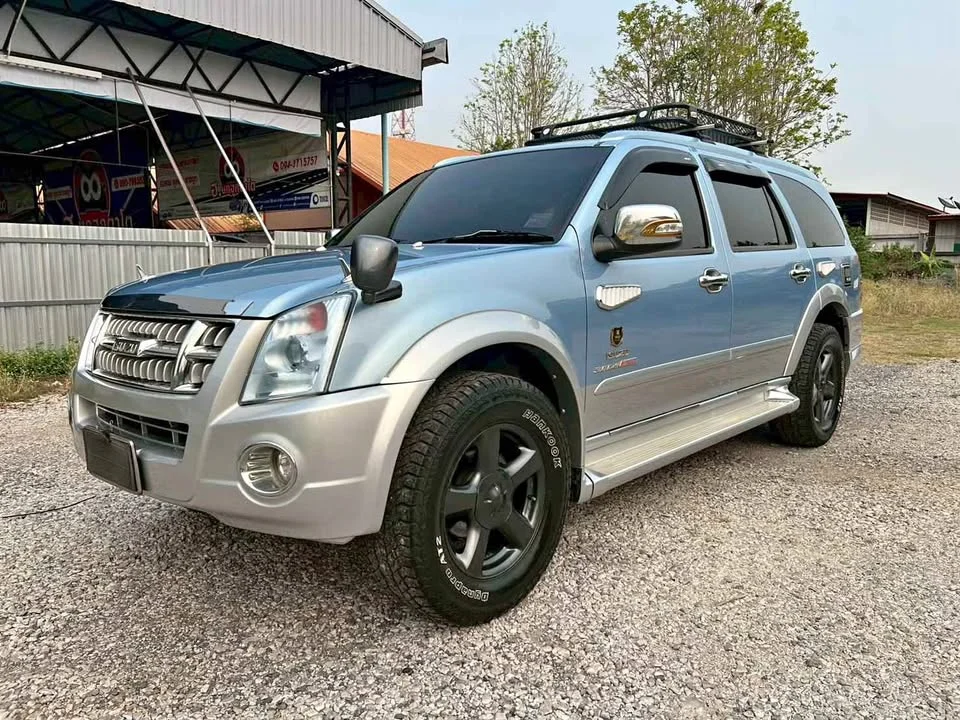2006 Isuzu MU-7 3