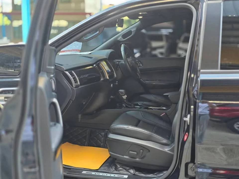 2020 Ford Everest II 2