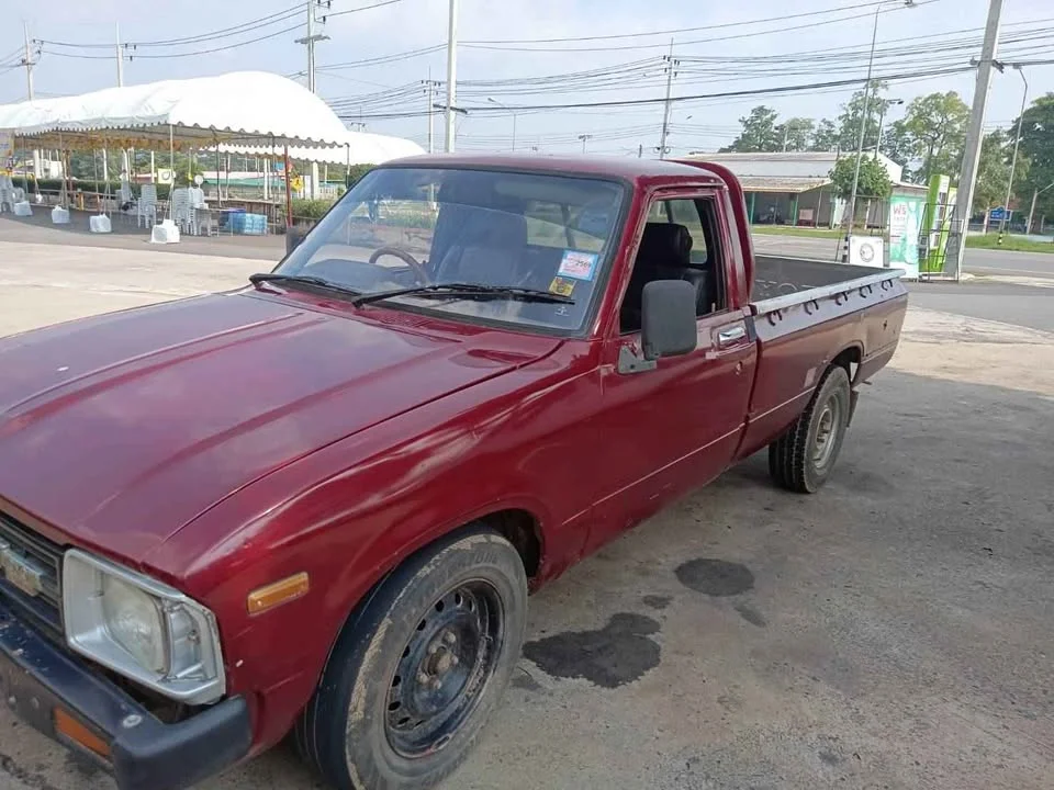 1989 Mitsubishi Triton I  3