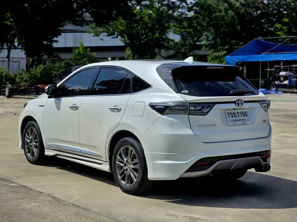 2015 Toyota Harrier III 3
