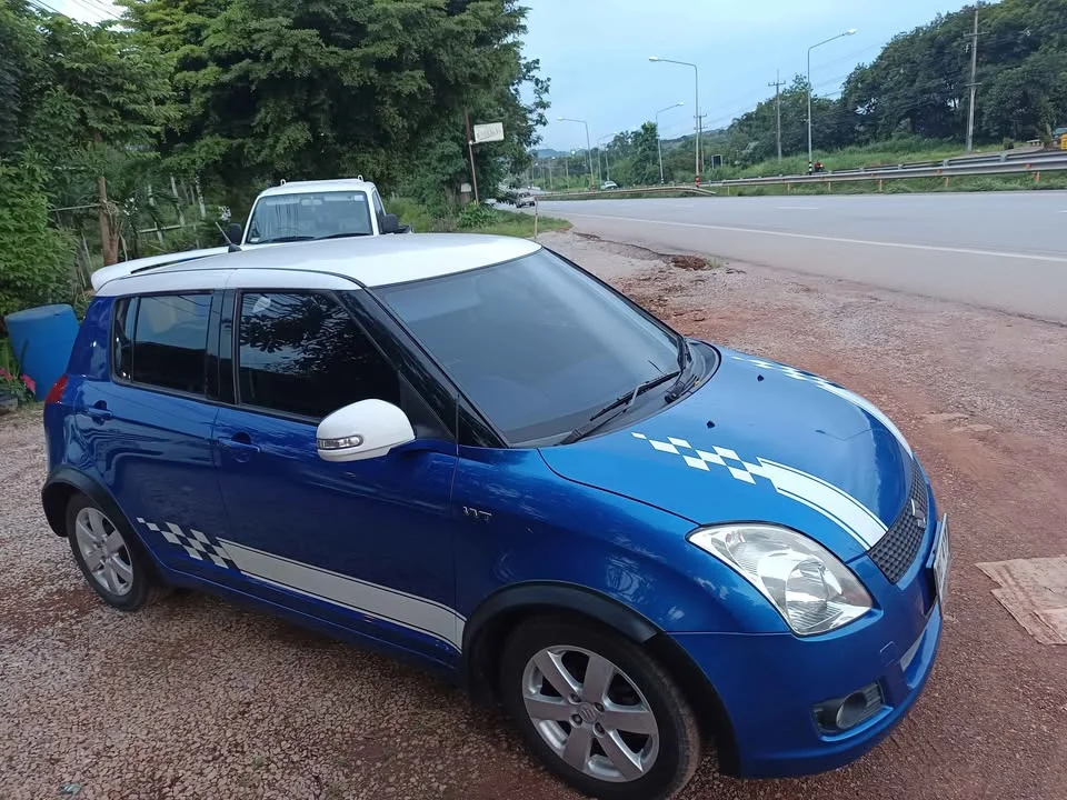 2011 Suzuki Swift I 3