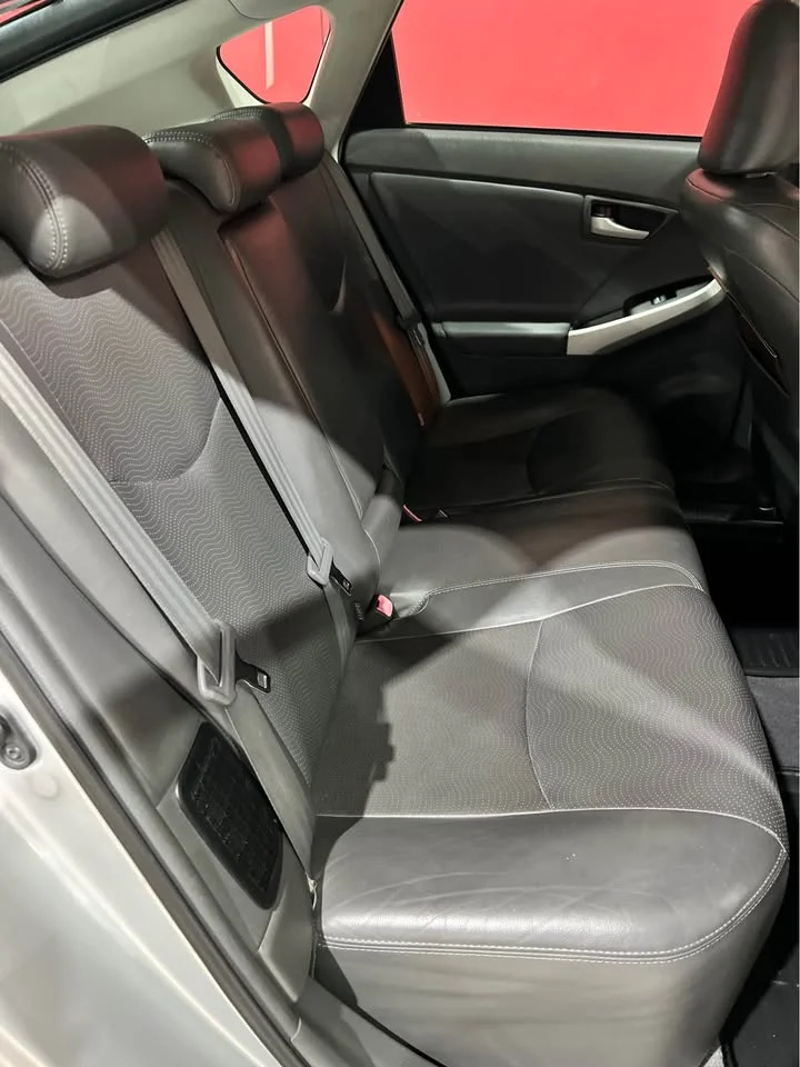 2011 Toyota Prius III 3