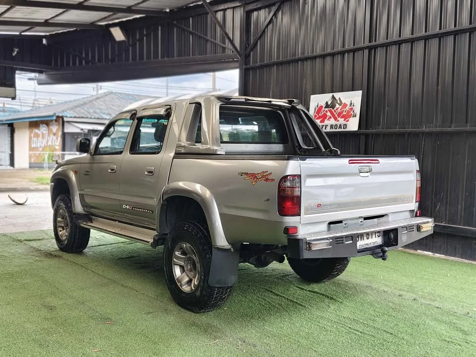 2004 Toyota Hilux Tiger VI 3