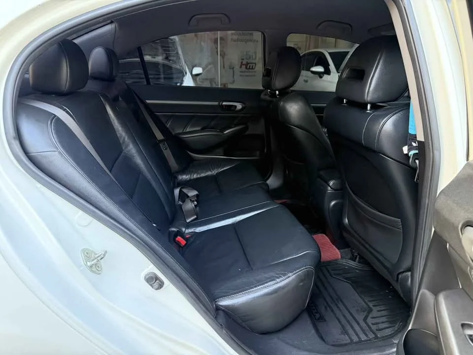 2011 Honda Civic VIII 2