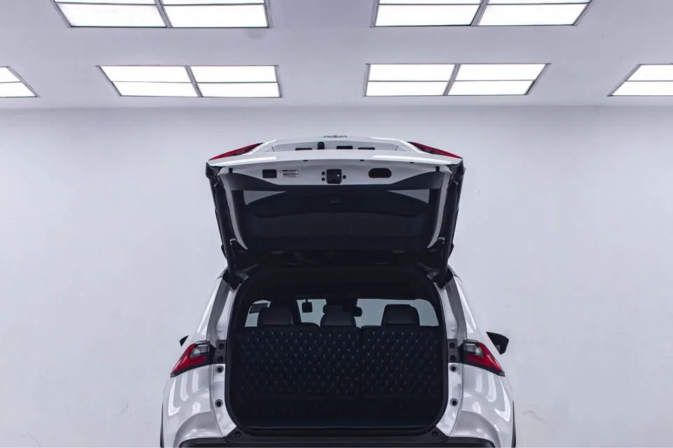 2025 Toyota Yaris Cross AC200 3