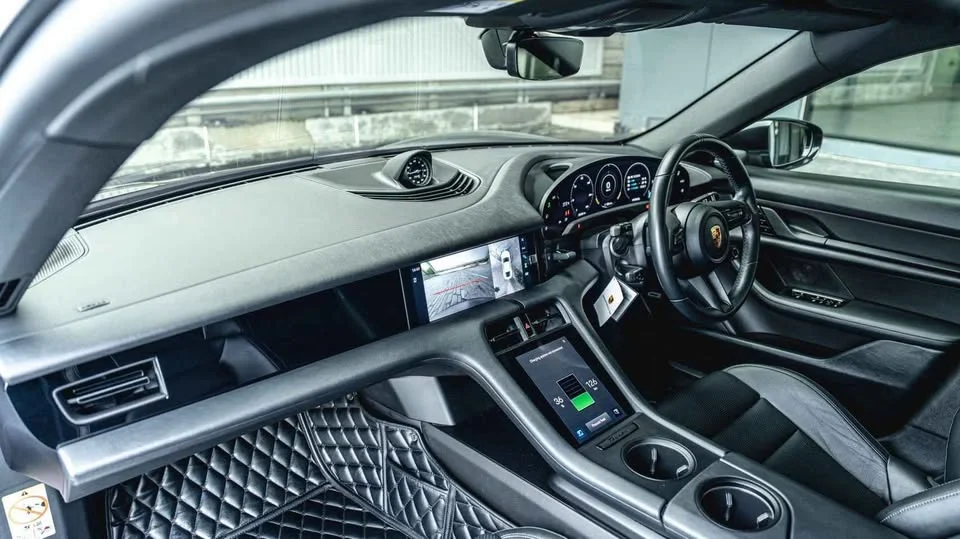 2021 Porsche Taycan 9J1 2