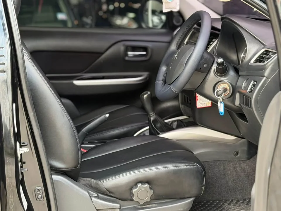 2021 Mitsubishi Triton V 3