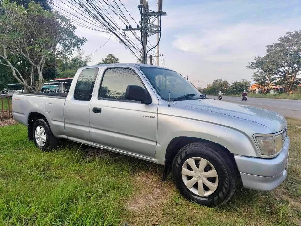 2000 Toyota Hilux Tiger VI 3