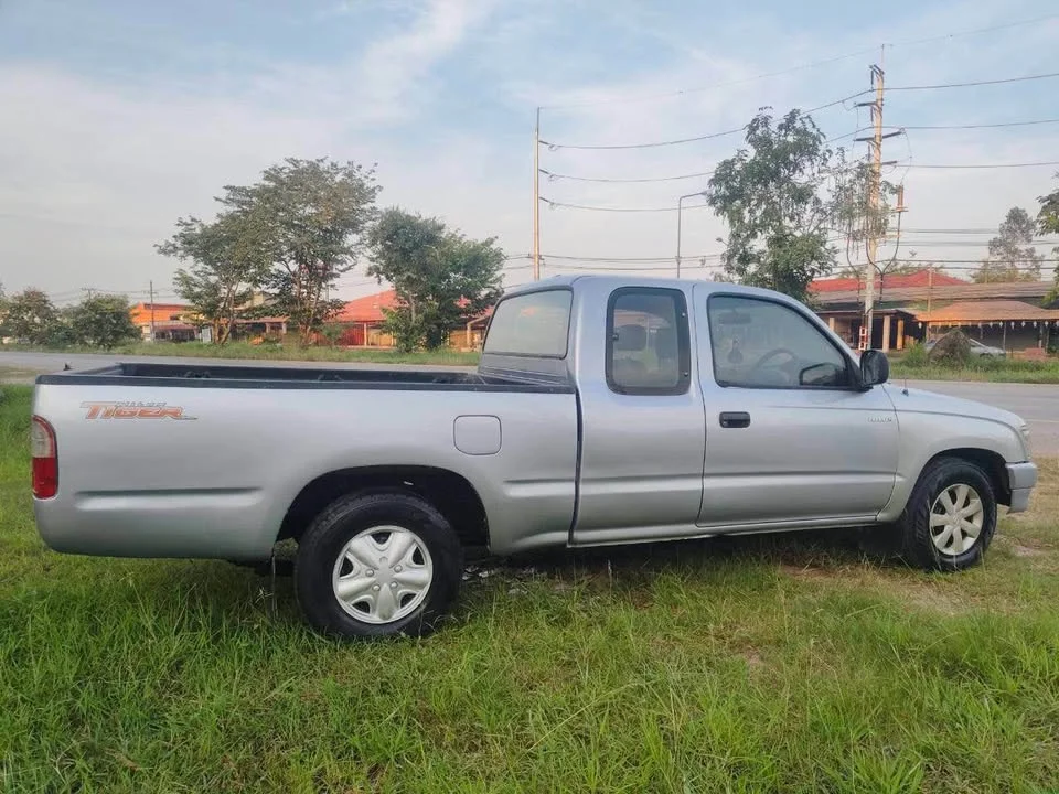 2000 Toyota Hilux Tiger VI 2