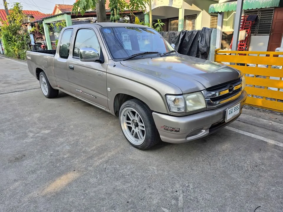 2004 Toyota Hilux Tiger VI 3