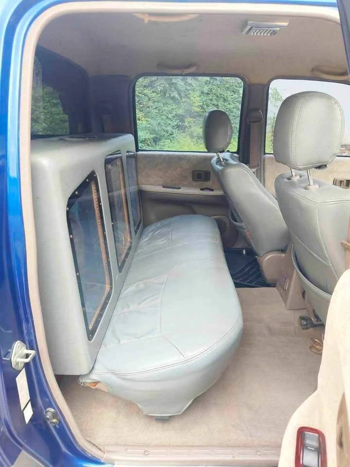 2004 Toyota Hilux Tiger VI 3