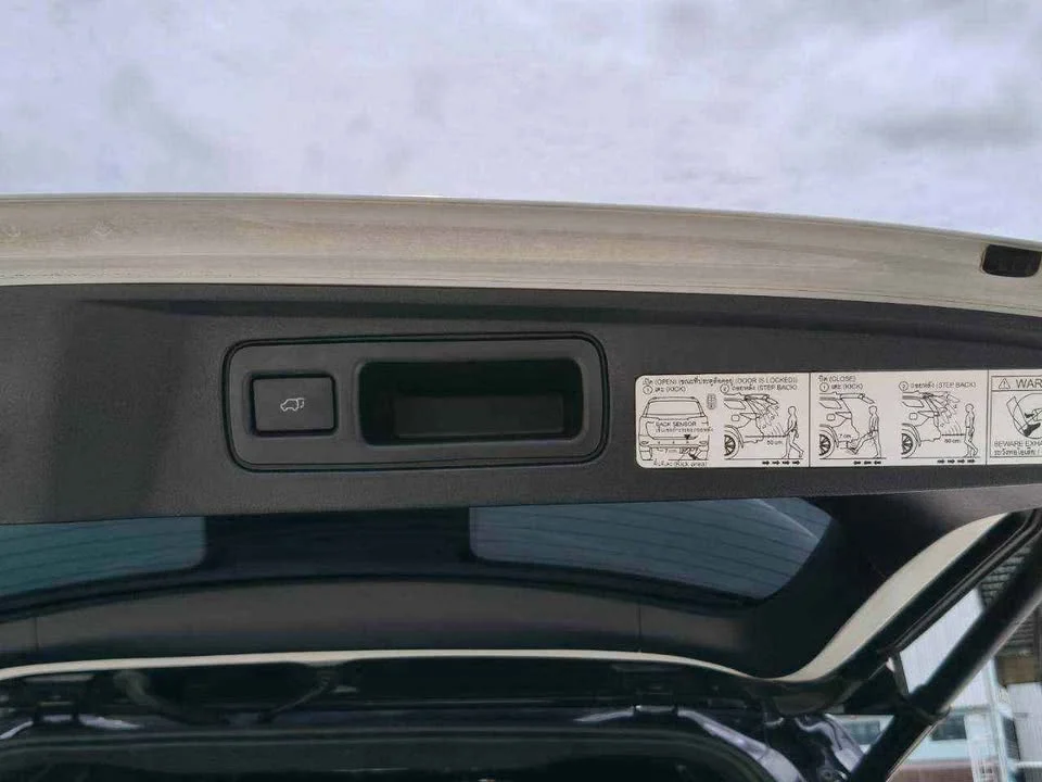 2023 Toyota Fortuner II 3