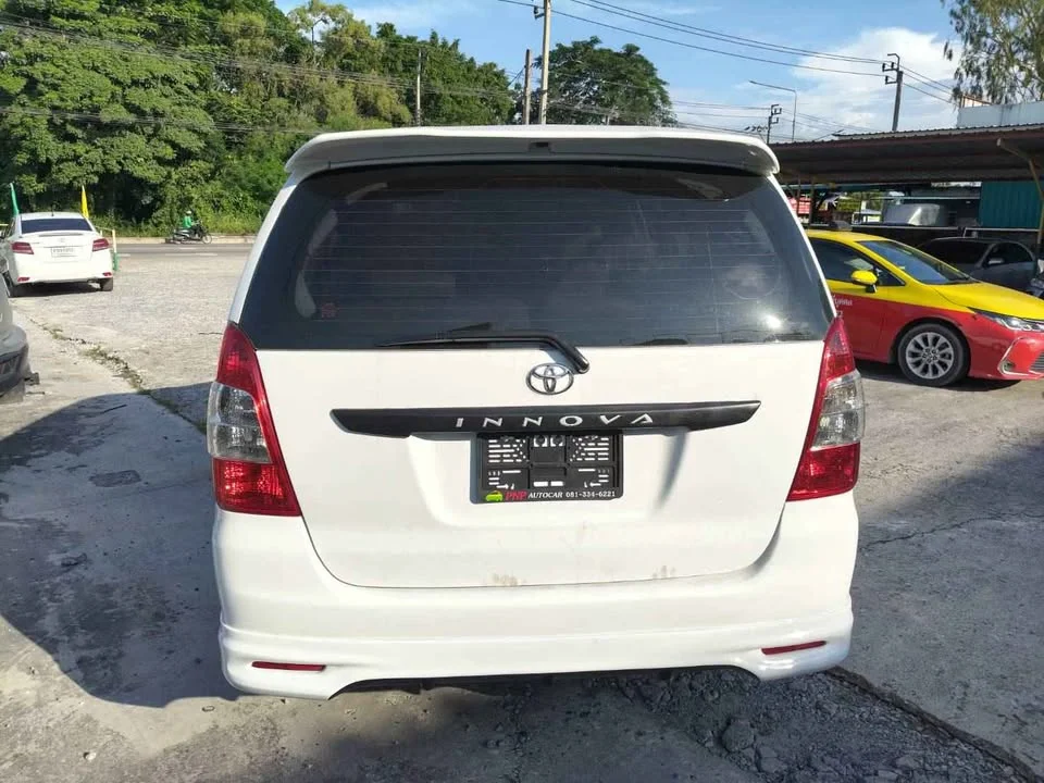 2014 Toyota Innova I 3