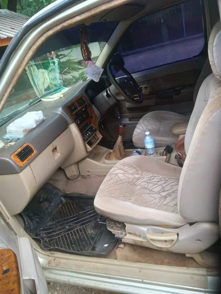 2004 Nissan Frontier I 3