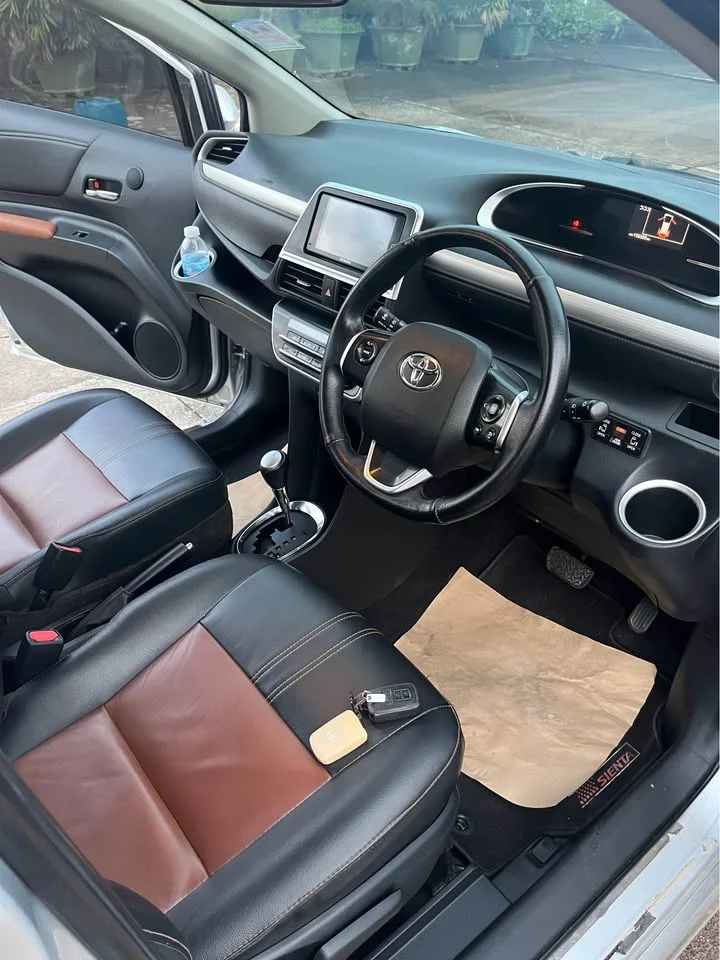 2018 Toyota Sienta II 3
