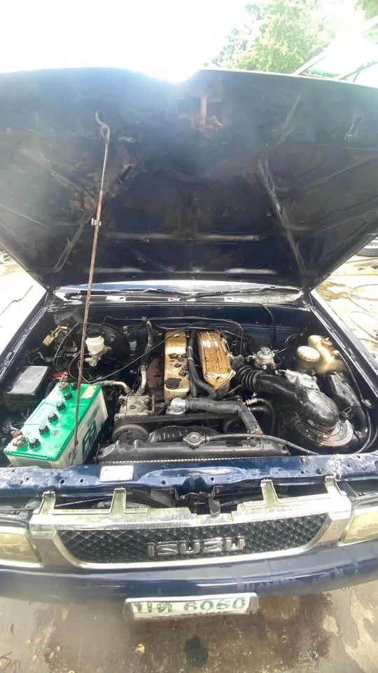 1990 Isuzu TFR III 3