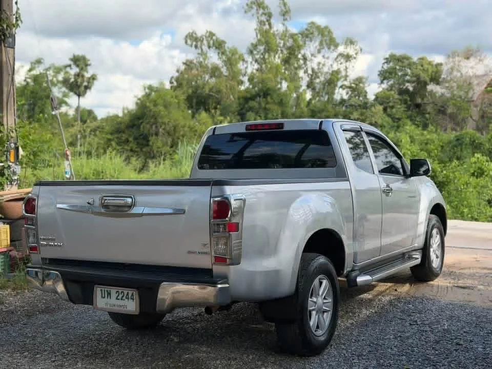 2013 Isuzu D-Max II (RT) 3