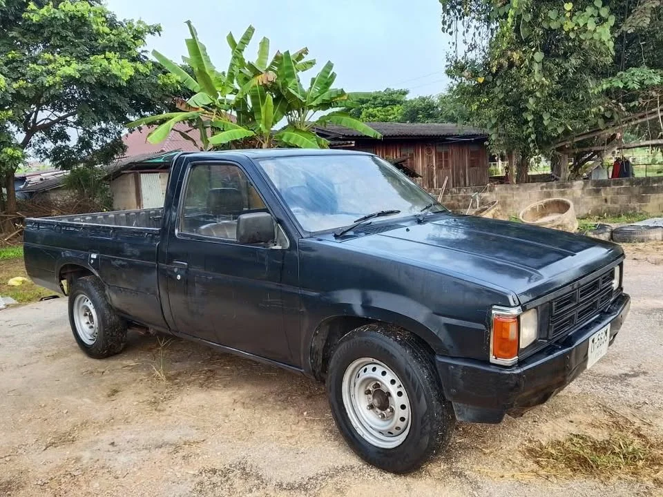 1990 Nissan Big M D21 3