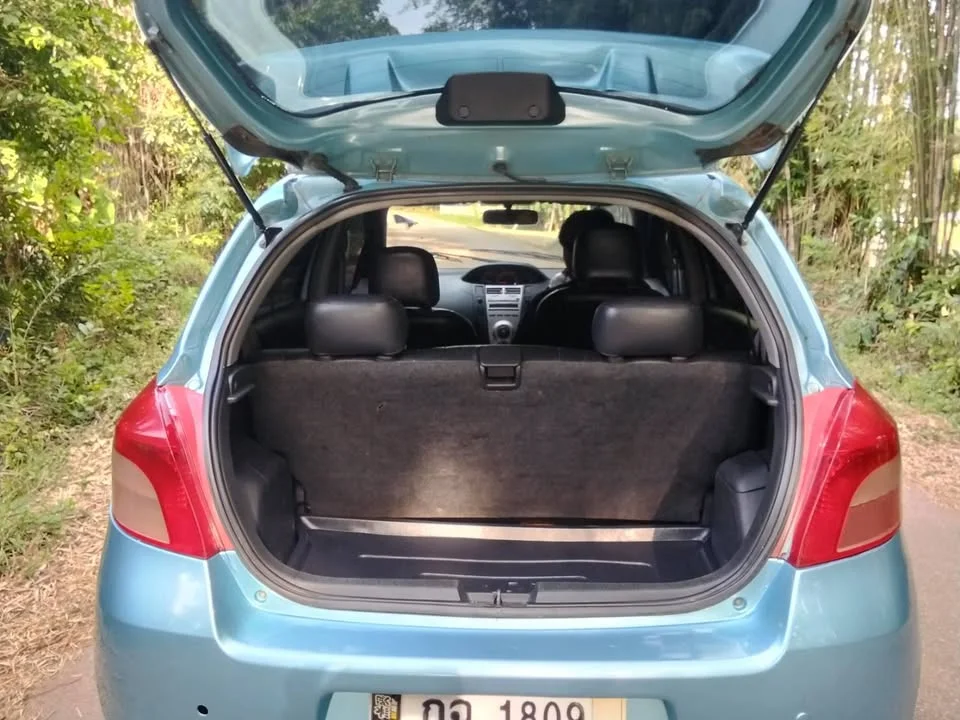 Toyota Yaris II 3