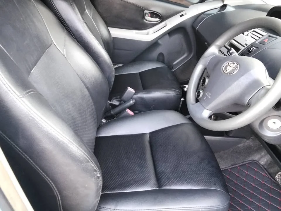 Toyota Yaris II 2