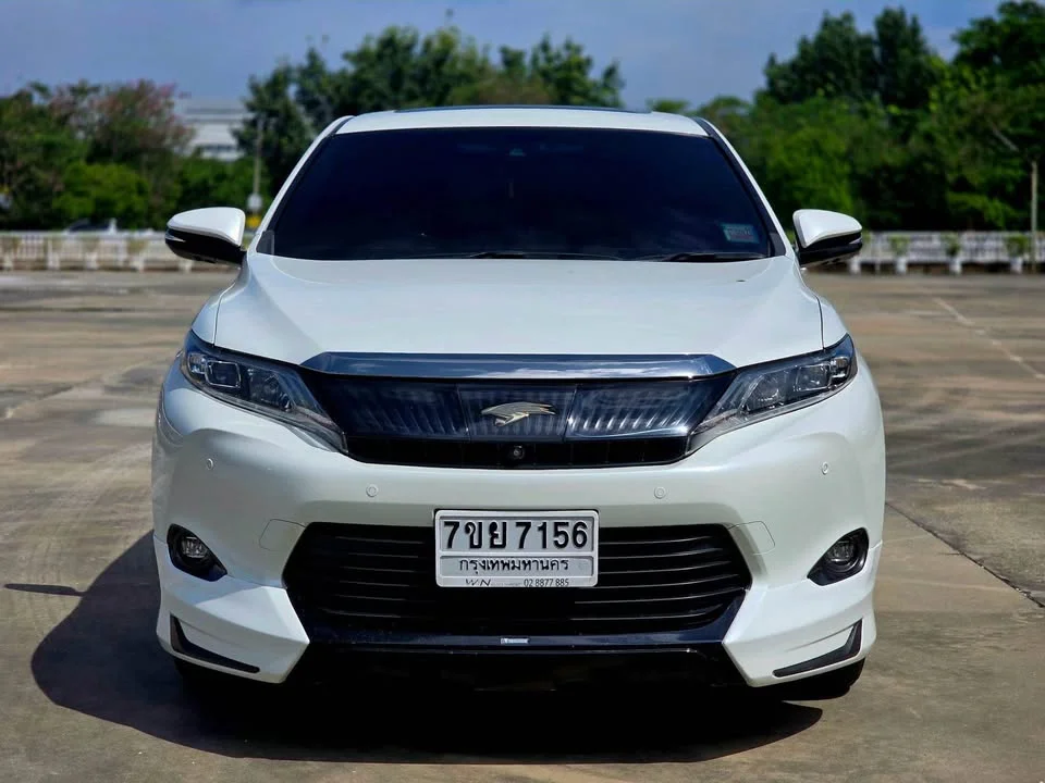 2015 Toyota Harrier III 3