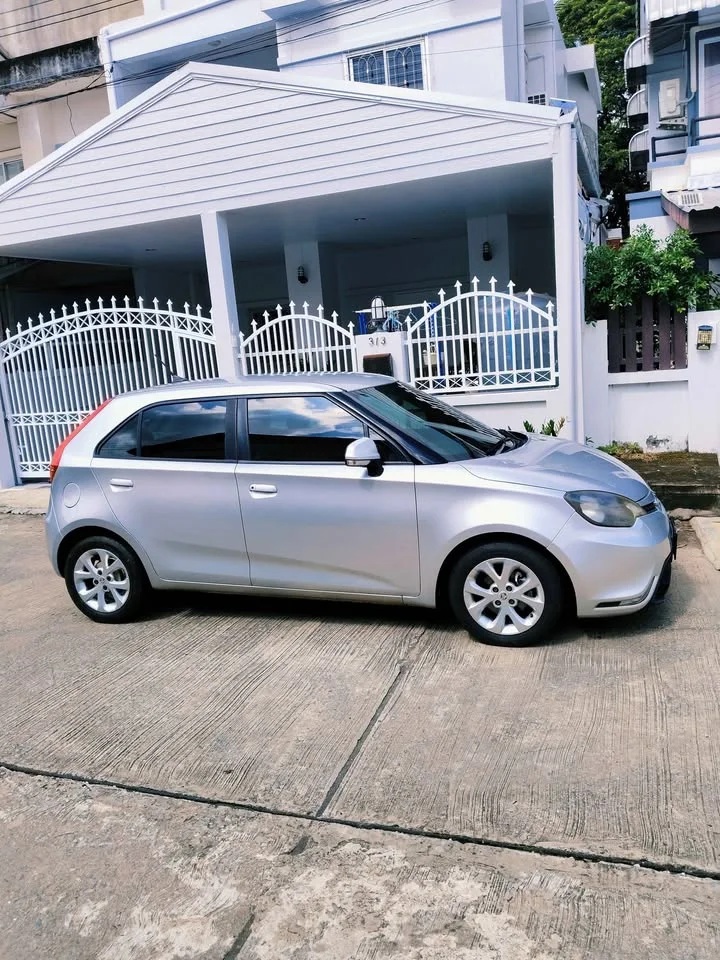 2015 MG 3 II 3