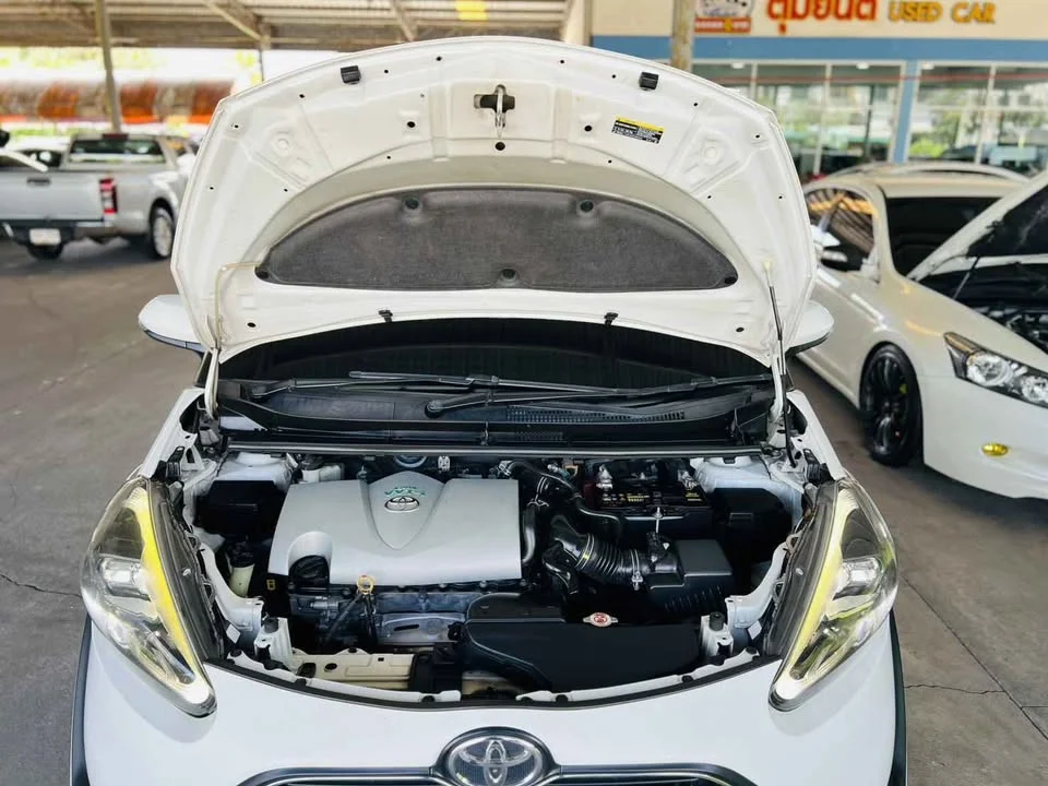 2019 Toyota Sienta II 3