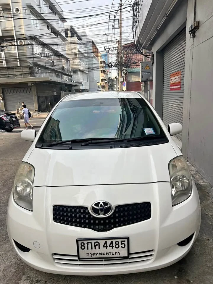 2008 Toyota Yaris II 2
