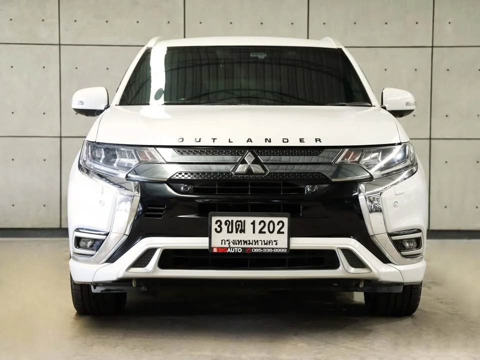 2022 Mitsubishi Outlander III 2