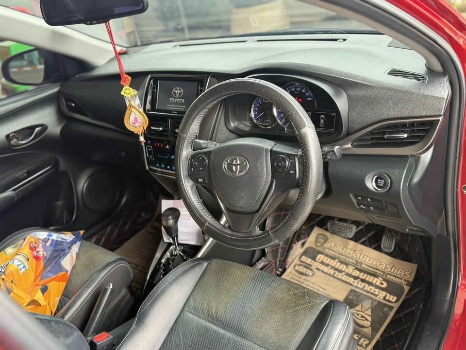 2020 Toyota Yaris ATIV III 2