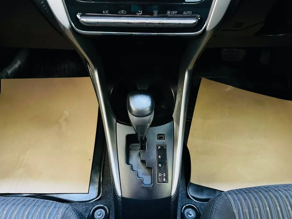 2017 Toyota Yaris ATIV III 2