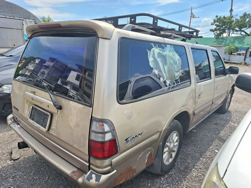 2000 Isuzu Faster Dragon Eyes III 2