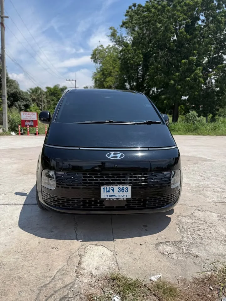 2022 Hyundai Staria US4 3