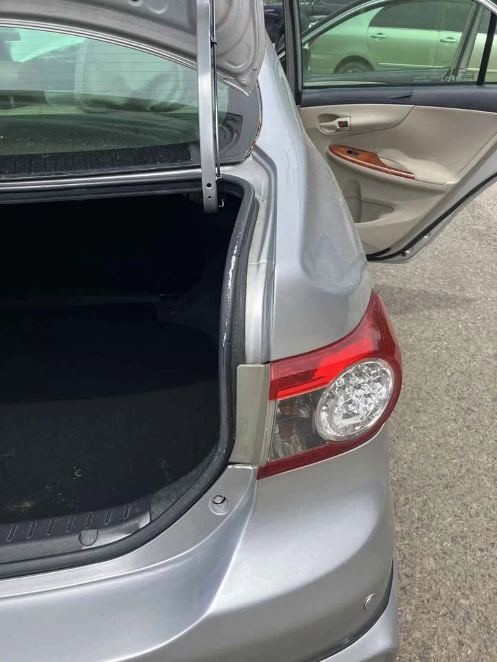 2013 Toyota Corolla Altis X (E140) 2