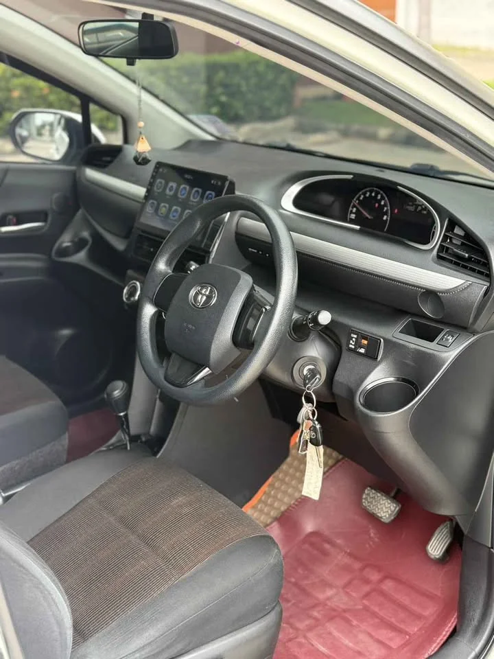 2018 Toyota Sienta II 2